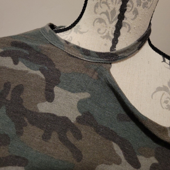 Fantastic Fawn camo Blouse L - Picture 3 of 4